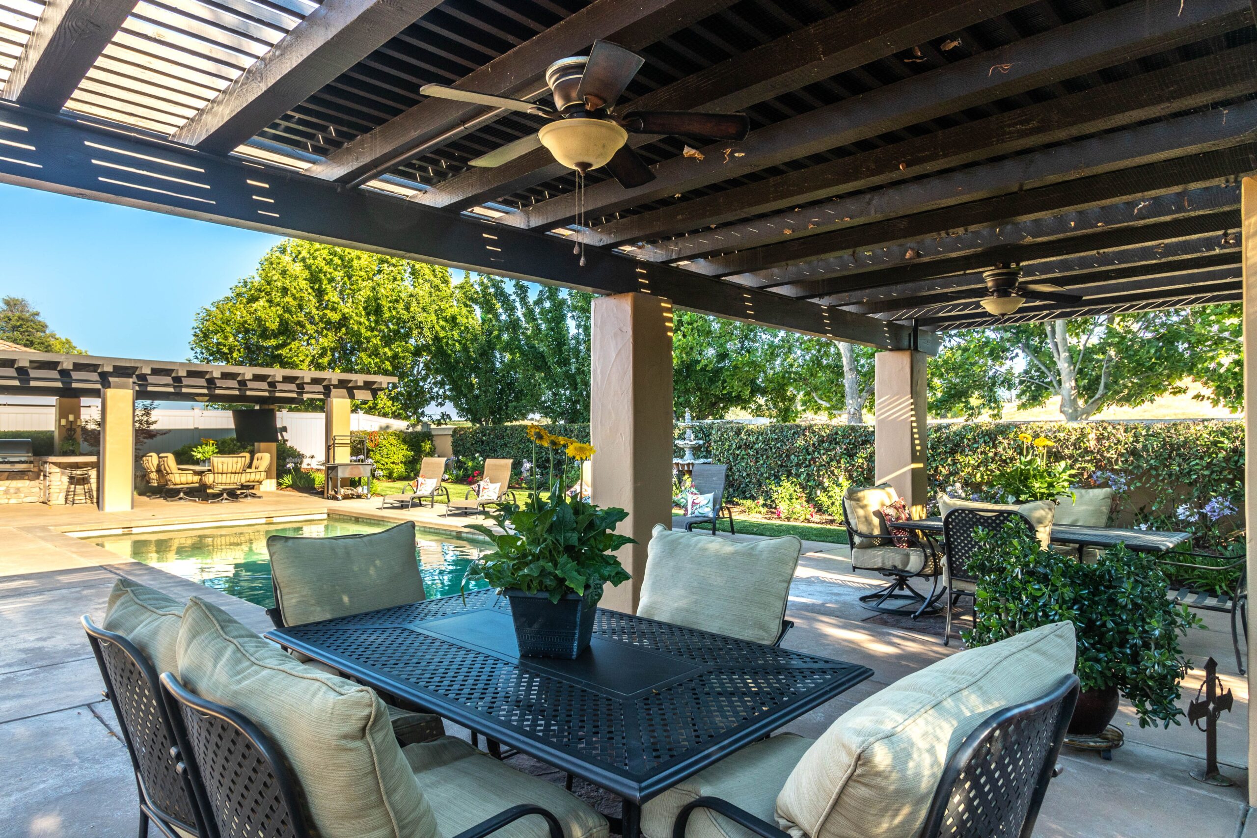 AqRTScK0 Outdoor Kitchen Construction