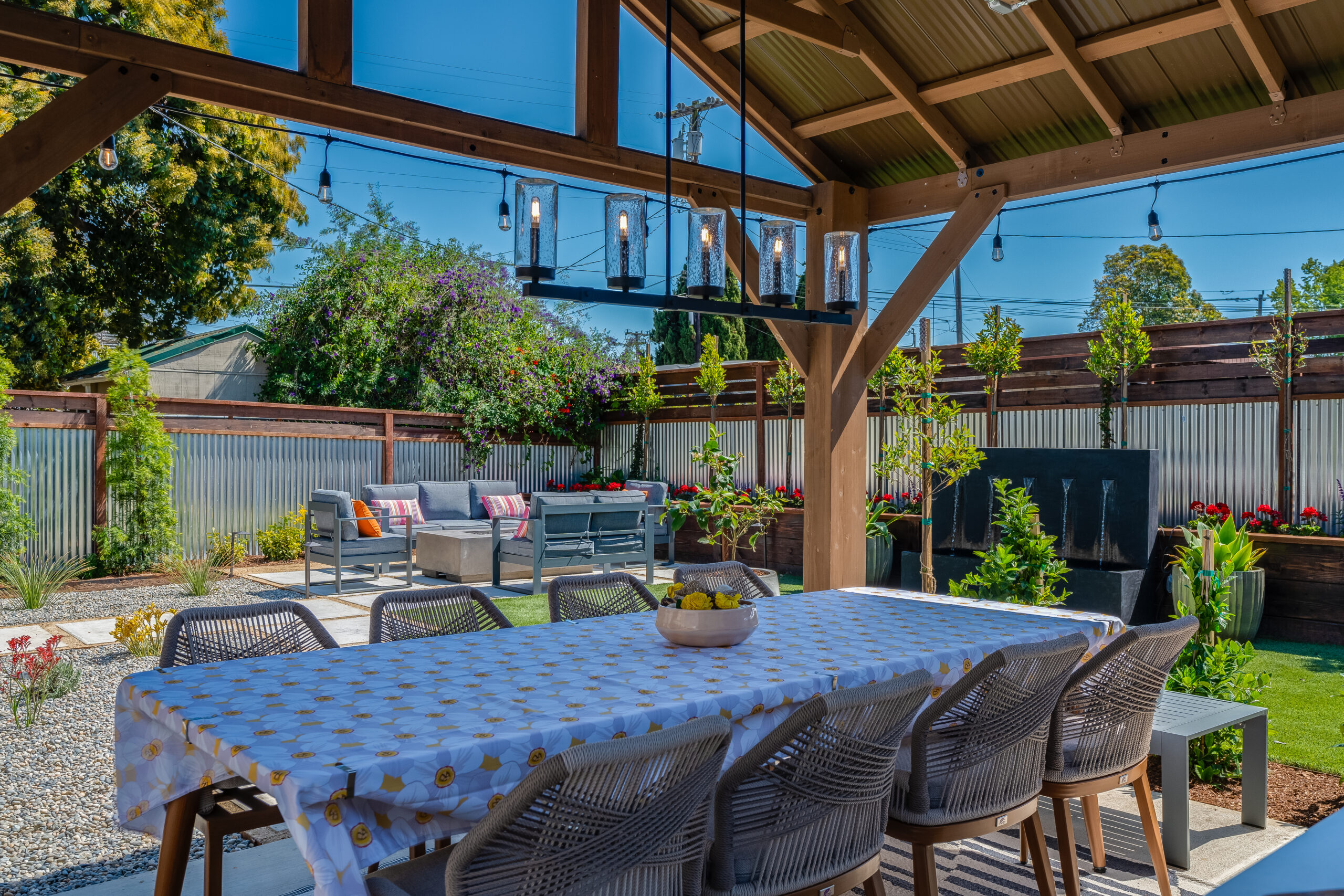 covered-patio-dining-pergola